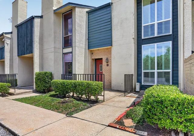 Homes for sale in Dallas, TX | 7175 Fair Oaks Ave, Dallas, TX 75231