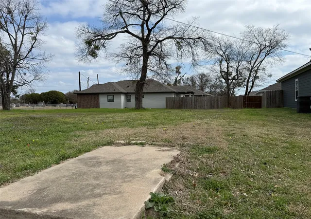 Homes for sale in Greenville, TX | 3307 Travis St, Greenville, TX 75401 | MLS# 21288010