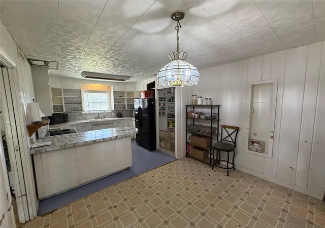 Photo 3 of Single family home for sale at 1920 Crow Dr, Waco, TX 76705 | MLS# 21280929 | Listing updated on 2026-09-23