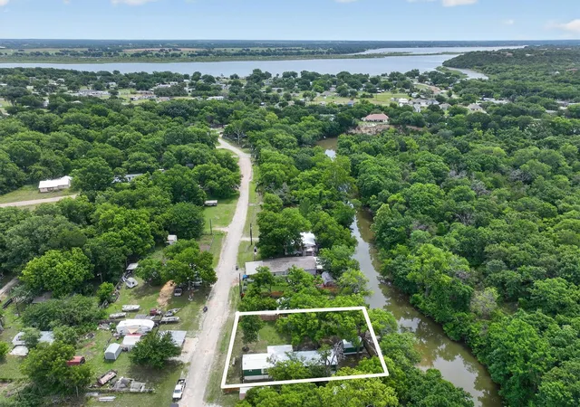 Homes for sale in Granbury, TX | 5469 Lake Granbury Trl, Granbury, TX 76048 | MLS# 21283853