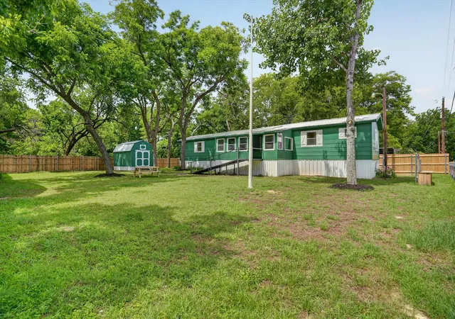 Homes for sale in Granbury, TX | 5469 Lake Granbury Trl, Granbury, TX 76048 | MLS# 21283853