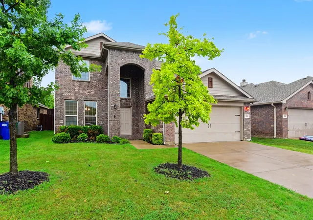 Photo 3 of Single family home for sale at 1009 N Churchill Dr, Royse City, TX 75189 | MLS# 21280545 | Listing updated on 2026-08-26
