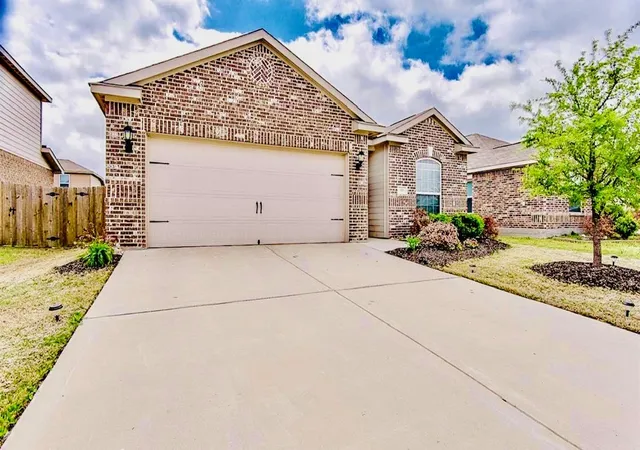 Homes for sale in Venus, TX | 111 Rebel Rd, Venus, TX 76084 | MLS# 21286434