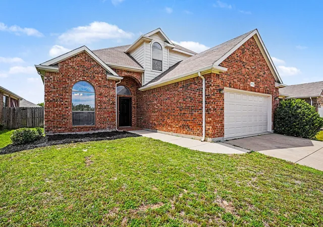 Photo 2 of Single family home for sale at 9712 Willow Branch Wy, Crowley, TX 76036 | MLS# 21278795 | Listing updated on 2026-08-21