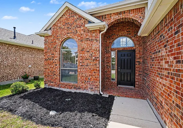 Photo 3 of Single family home for sale at 9712 Willow Branch Wy, Crowley, TX 76036 | MLS# 21278795 | Listing updated on 2026-08-21