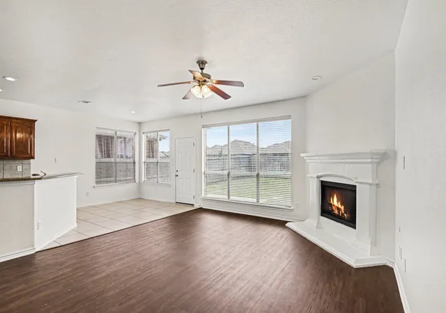 Photo 4 of Single family home for sale at 9712 Willow Branch Wy, Crowley, TX 76036 | MLS# 21278795 | Listing updated on 2026-08-21