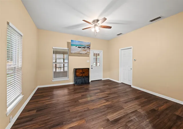 Photo 4 of Single family home for sale at 401 Centeral Ave, Quitman, TX 75783 | MLS# 21288006 | Listing updated on 2026-07-27