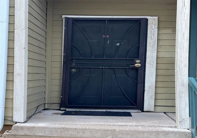 2nd image of 4101 Esters Rd #111, Irving, TX 75038 | MLS# 21288212