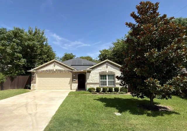 Photo 1 of Single family home for sale at 1317 Nolte Dr, Dallas, TX 75208 | MLS# 21288214 | Listing updated on 2026-08-19