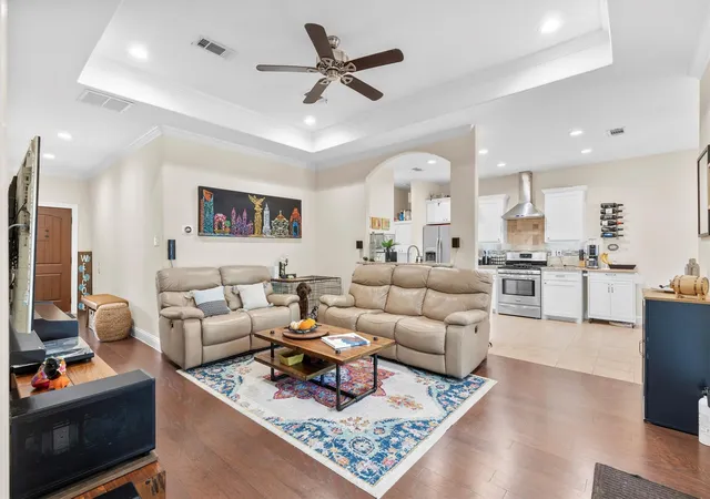 Photo 3 of Single family home for sale at 1317 Nolte Dr, Dallas, TX 75208 | MLS# 21288214 | Listing updated on 2026-08-19
