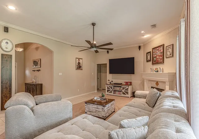 Photo 3 of Single family home for sale at 9789 S State Hwy 34, Scurry, TX 75158 | MLS# 21287156 | Listing updated on 2026-08-27
