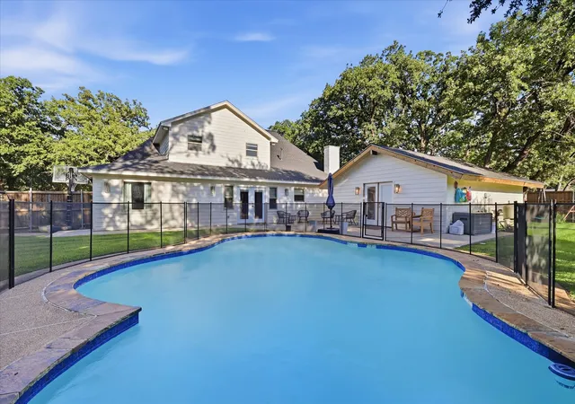 Homes for sale in Colleyville, TX | 5812 Quality Hill Rd, Colleyville, TX 76034 | MLS# 21284645