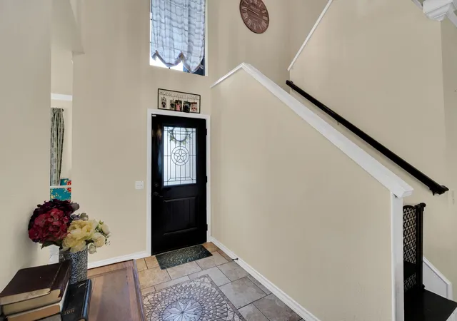 2nd image of 517 Crawford Dr, Burleson, TX 76028 | MLS# 21288267