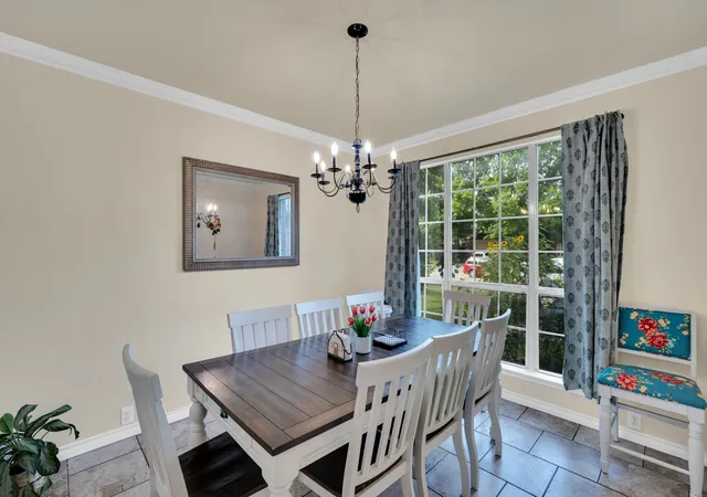 3rd image of 517 Crawford Dr, Burleson, TX 76028 | MLS# 21288267