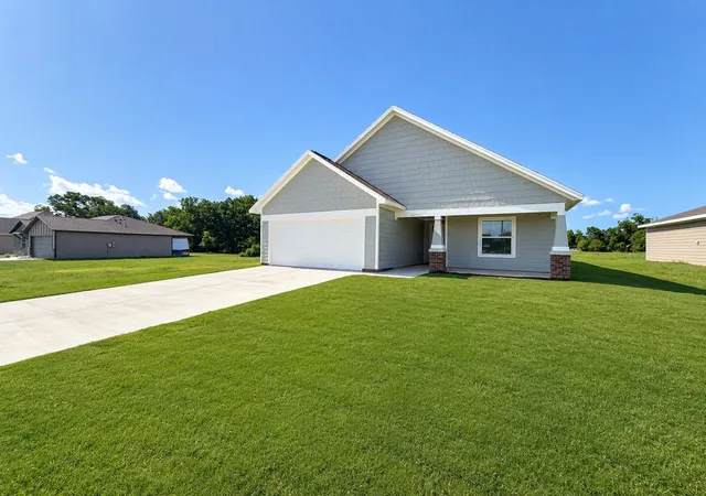 Photo 1 of Single family home for sale at 624 Crockett Dr, Cleburne, TX 76031 | MLS# 21288356 | Listing updated on 2026-07-18