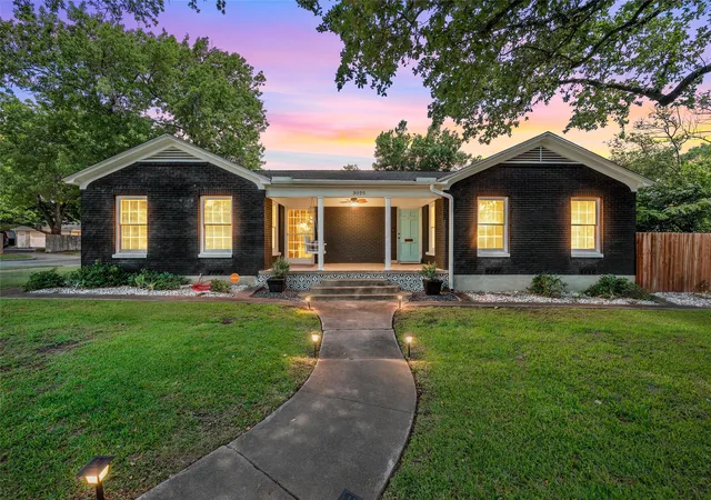1st image of 3025 Colcord Ave, Waco, TX 76707 | MLS# 21286510