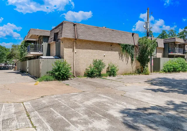 Photo 2 of Condo for sale at 7000 Creswell Rd #114, Shreveport, LA 71106 | MLS# 21288394 | Listing updated on 2026-07-10