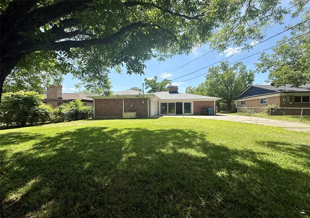 Homes for sale in Denison, TX | 120 S Lynn Ave, Denison, TX 75020 | MLS# 21270363