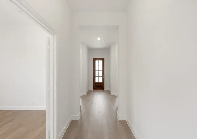 Photo 4 of Single family home for sale at 5500 Montex Rd, Argyle, TX 76226 | MLS# 21285507 | Listing updated on 2026-10-07