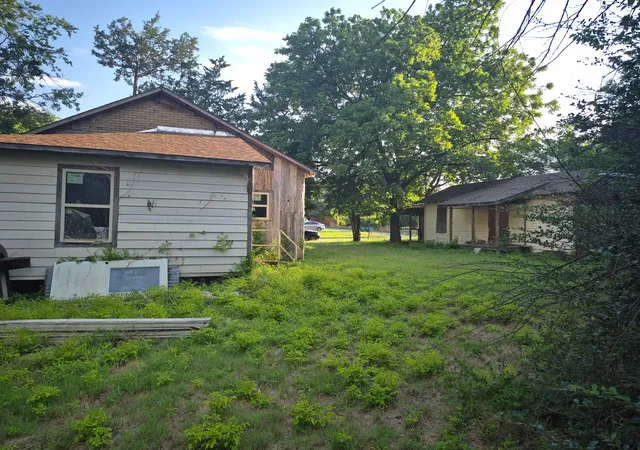 Photo 1 of Single family home for sale at 317/319 Elba St, Bowie, TX 76230 | MLS# 21284127 | Listing updated on 2026-07-24