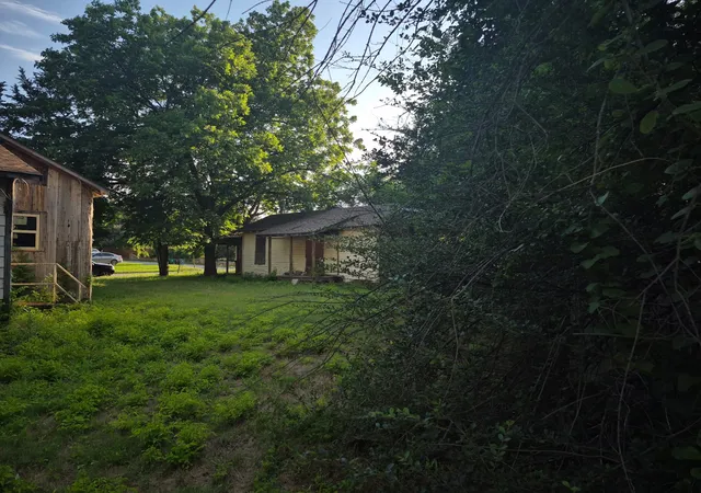 Photo 2 of Single family home for sale at 317/319 Elba St, Bowie, TX 76230 | MLS# 21284127 | Listing updated on 2026-07-24