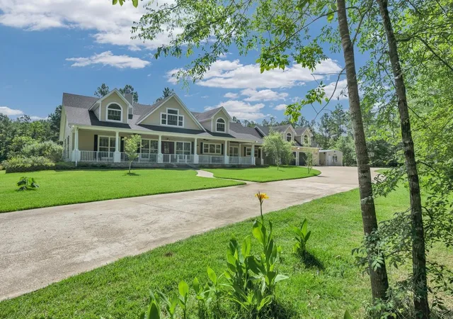 1st image of 716 Mountainview Rd, Lufkin, TX 75904 | MLS# 21288478
