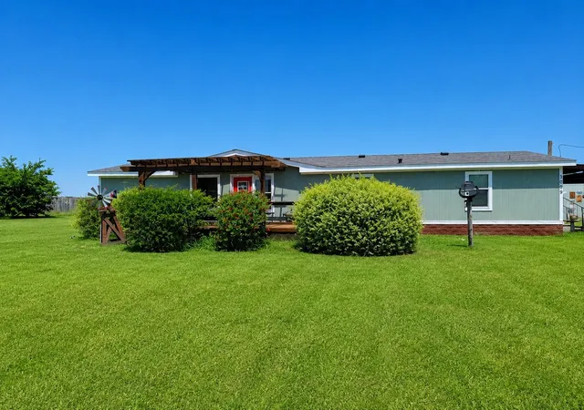 Homes for sale in Ferris, TX | 3009 Fm 660, Ferris, TX 75125 | MLS# 21282156