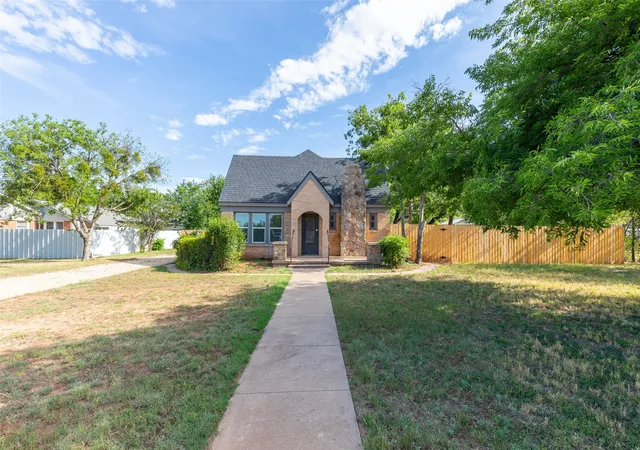 Homes for sale in Abilene, TX | 2001 S 20th St, Abilene, TX 79602 | MLS# 21284245