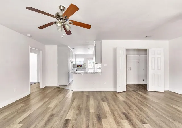 Photo 3 of Single family home for sale at 1800 Buena Vista St, Mesquite, TX 75149 | MLS# 21288612 | Listing updated on 2026-07-14