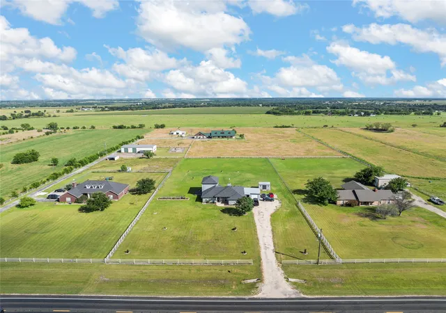 Photo 4 of Single family home for sale at 5330 Leroy Pkwy, West, TX 76691 | MLS# 21288553 | Listing updated on 2026-09-05