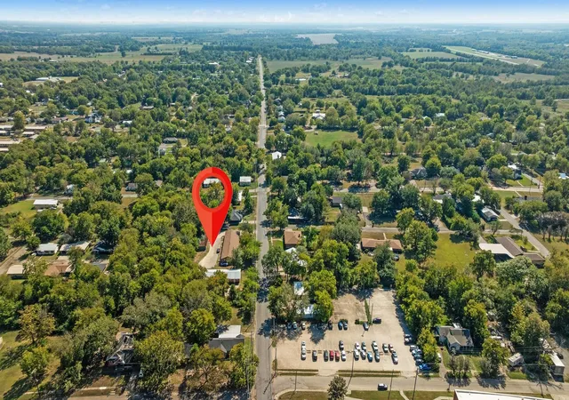 Homes for sale in Clarksville, TX | 401 S Donoho St, Clarksville, TX 75426 | MLS# 21288688