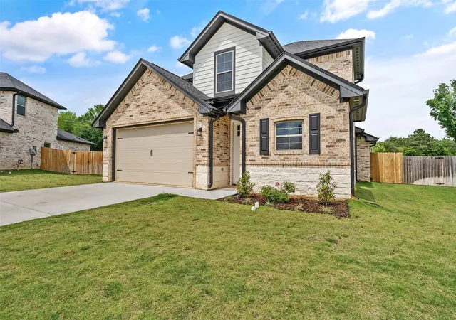 Photo 2 of Single family home for sale at 508 Cornerstone, Lindale, TX 75771 | MLS# 21288670 | Listing updated on 2026-08-21