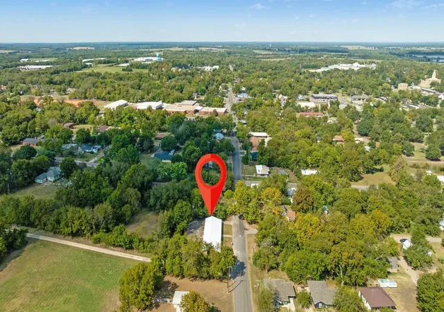 Homes for sale in Clarksville, TX | 700 S Donoho St #700, 702, 704, 706, 708, Clarksville, TX 75426 | MLS# 21288721