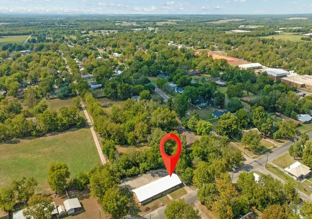Homes for sale in Clarksville, TX | 700 S Donoho St #700, 702, 704, 706, 708, Clarksville, TX 75426 | MLS# 21288721