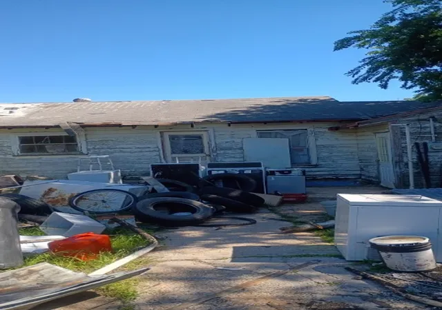 Photo 2 of Sale Pending at 1713 18th St, Mineral Wells, TX 76067 | MLS# 21287396 | Listing updated on 2026-07-09