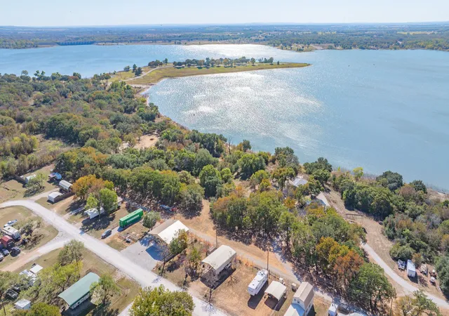 Homes for sale in Comanche, TX | 357 Discovery Bay Rd, Comanche, TX 76442 | MLS# 21288733