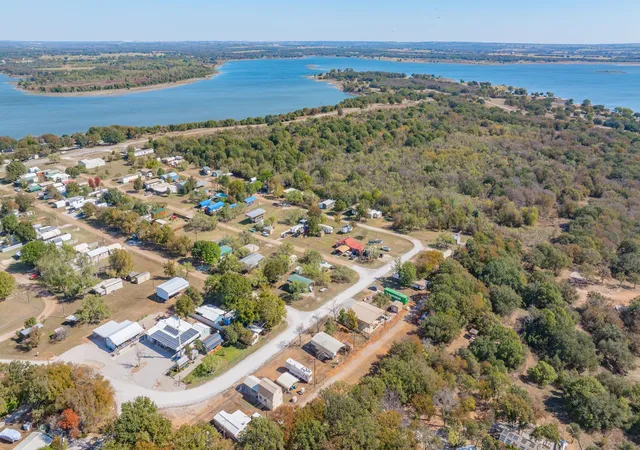 Homes for sale in Comanche, TX | 357 Discovery Bay Rd, Comanche, TX 76442 | MLS# 21288733