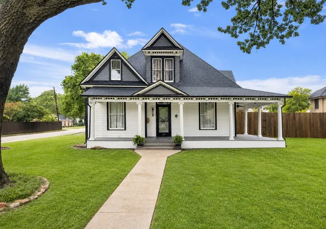 1st image of 514 W Marvin Ave, Waxahachie, TX 75165 | MLS# 21253561