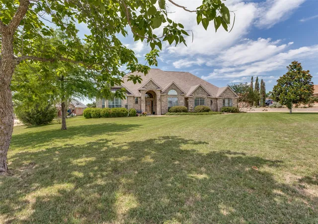 Photo 1 of Single family home for sale at 2640 Skinner Rd, Midlothian, TX 76065 | MLS# 21245015 | Listing updated on 2026-08-28