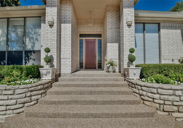 Photo 3 of Single family home for sale at 4922 Viejo Ct, Granbury, TX 76049 | MLS# 21073749 | Listing updated on 2026-07-19