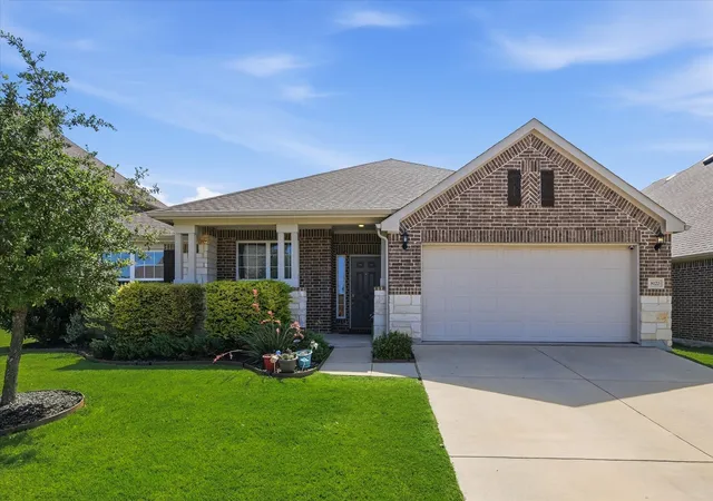 Photo 2 of Single family home for sale at 8120 Horseman Rd, Fort Worth, TX 76131 | MLS# 21287592 | Listing updated on 2026-07-13
