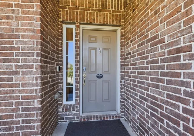 Photo 3 of Single family home for sale at 8120 Horseman Rd, Fort Worth, TX 76131 | MLS# 21287592 | Listing updated on 2026-09-28
