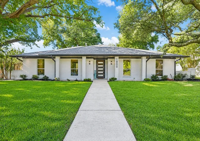 Photo 1 of Sale Pending at 1900 Macao Pl, Plano, TX 75075 | MLS# 21288544 | Listing updated on 2026-09-28