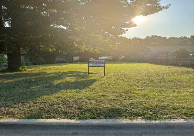 1st image of 421 Ogden Ave, Cockrell Hill, TX 75211 | MLS# 21288221