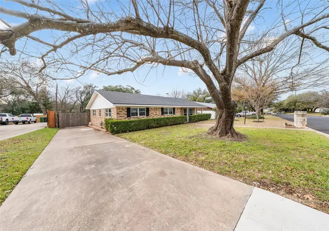 Homes for sale in Woodway, TX | 740 Wedgewood Dr, Woodway, TX 76712 | MLS# 21288847
