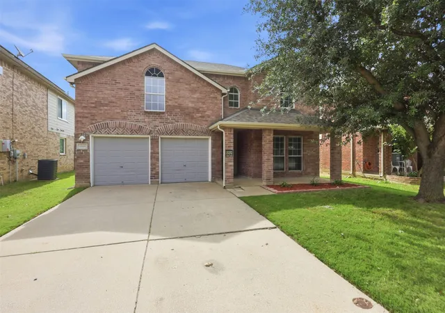 Photo 1 of Single family home for sale at 12521 Patnoe Dr, Burleson, TX 76028 | MLS# 21288894 | Listing updated on 2026-07-26
