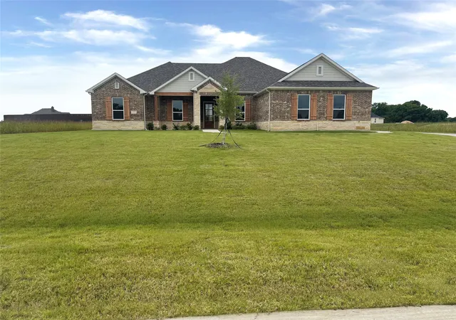 Photo 1 of Single family home for sale at 112 Aiden Dr, Waxahachie, TX 75165 | MLS# 21288900 | Listing updated on 2026-09-21