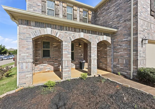 Photo 2 of Single family home for sale at 10201 Fox Grove Ct, Fort Worth, TX 76131 | MLS# 21288933 | Listing updated on 2026-07-28