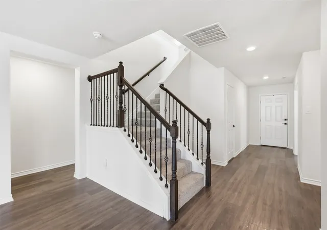 Photo 4 of Single family home for sale at 10201 Fox Grove Ct, Fort Worth, TX 76131 | MLS# 21288933 | Listing updated on 2026-07-28