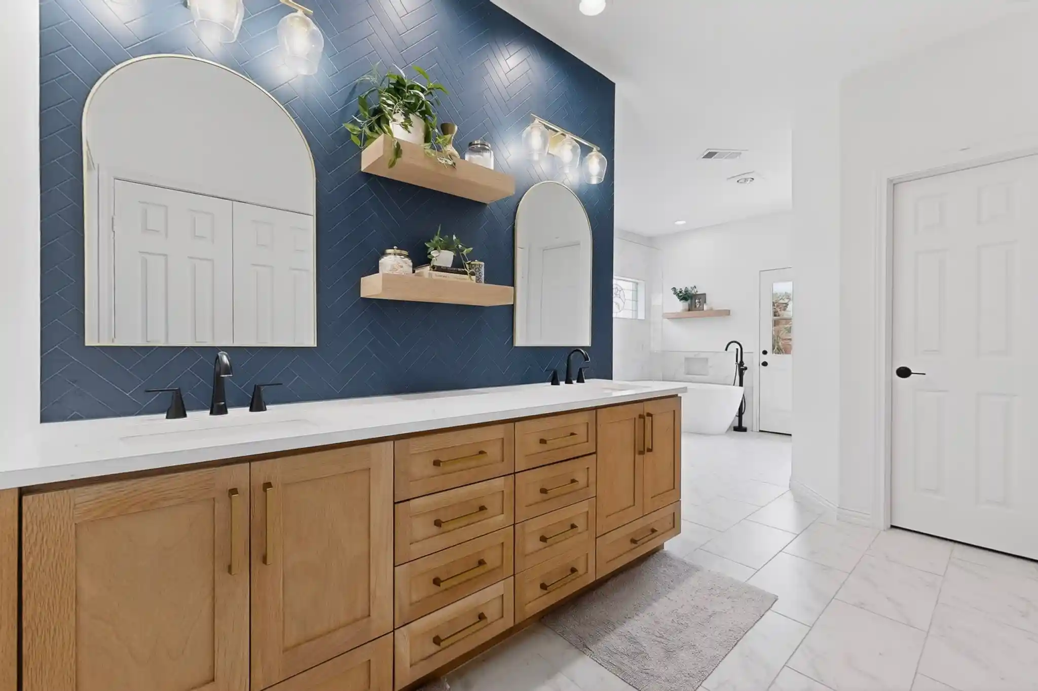 Photo 1 of Single family home for sale at 4018 Cobblers Ln, Dallas, TX 75287 | MLS# 21287201 | Listing updated on 2026-10-24